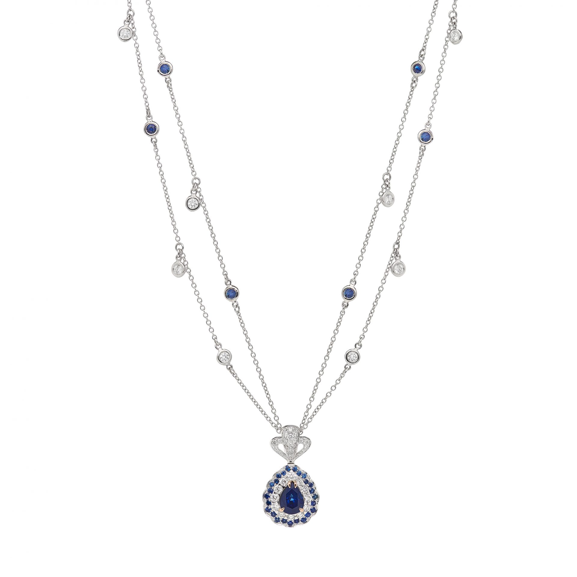 La Broderie Bleue Necklace