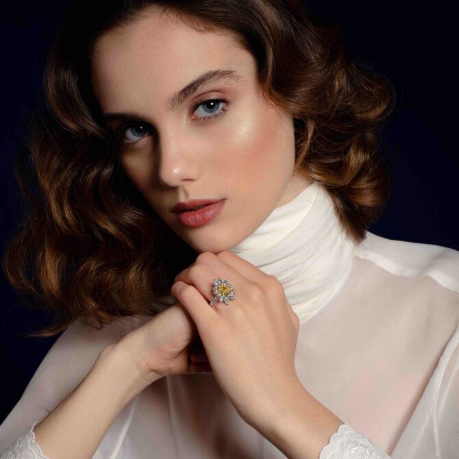 nadine muse square slideshow_2500x2500px38