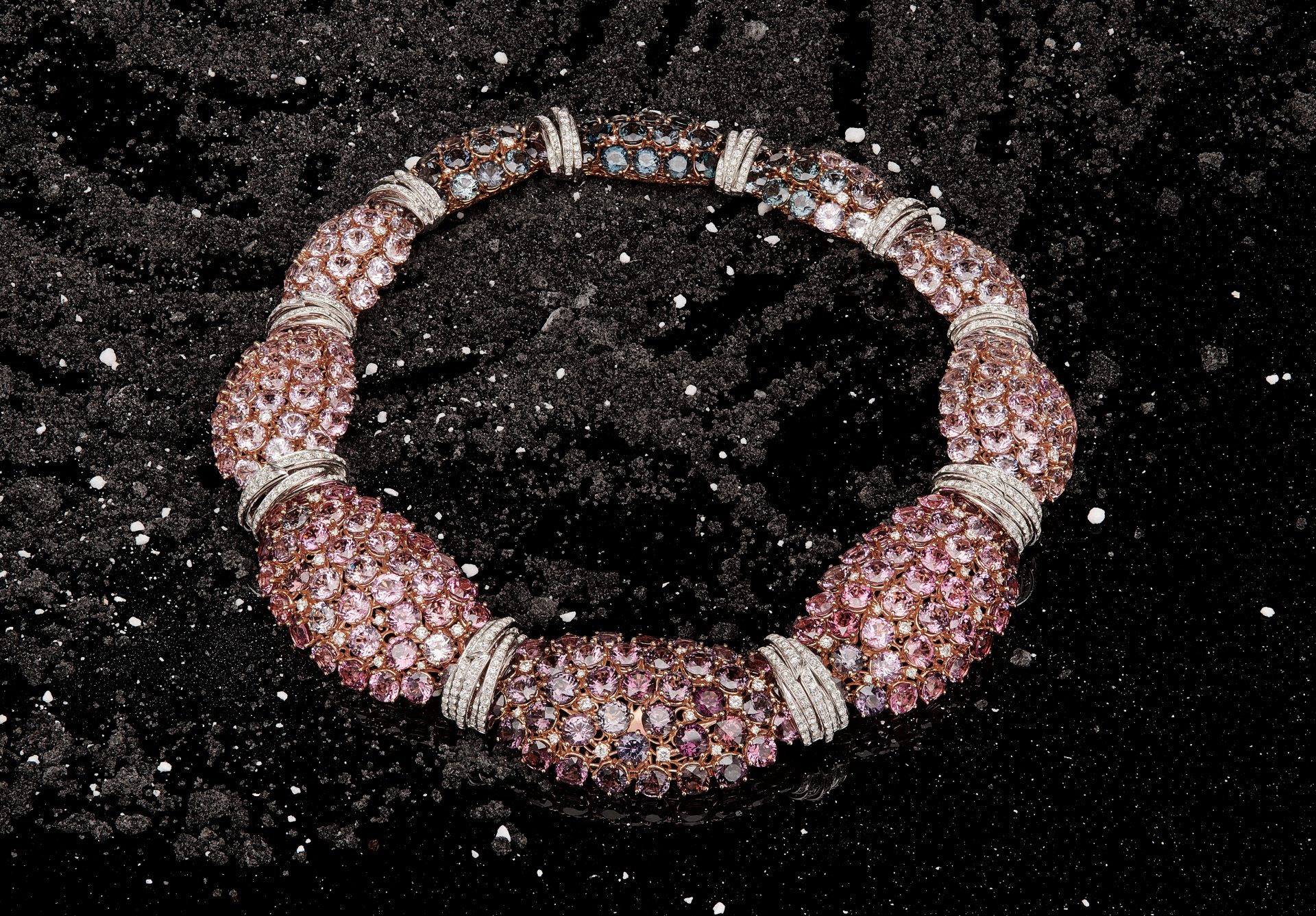 HJ_INNERPAGES_890x620px_21